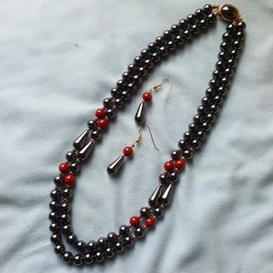 Necklace & earring set costume jewelry.